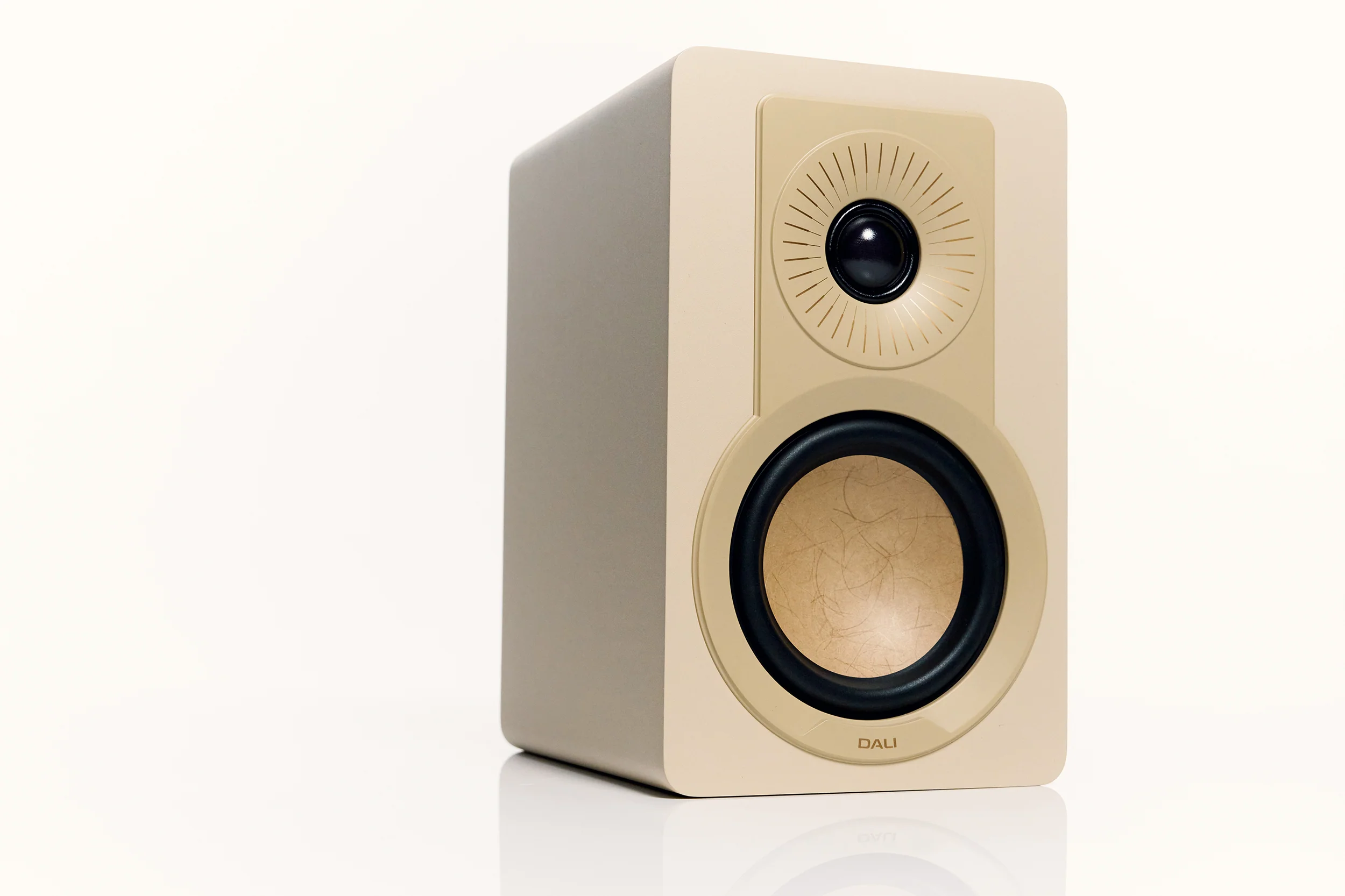 DALI KUPID Compact High-Performance Hi-Fi Bookshelf Speaker - Image 14