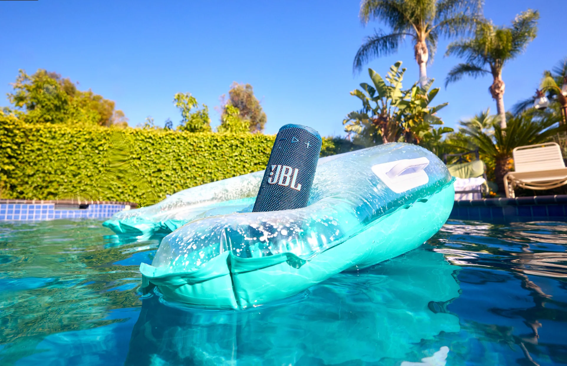JBL Grip Compact Bluetooth Speaker with Bold JBL Pro Sound and Ambient Light - Image 12