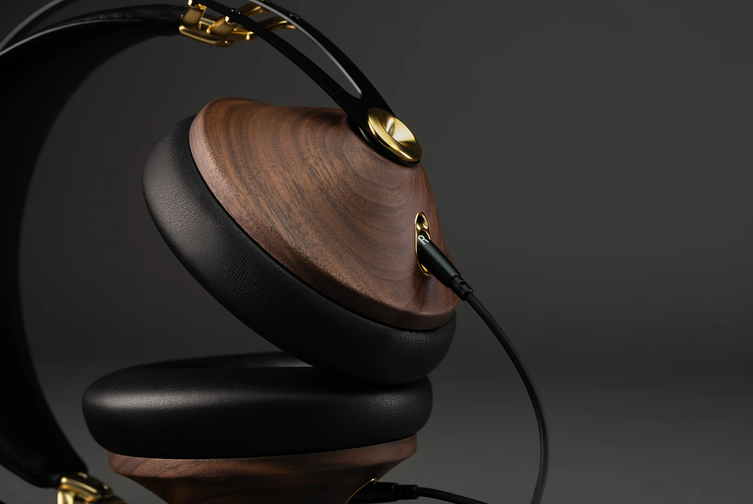 Meze Audio 99 Classics V2 Over Ear Headphones - Image 8