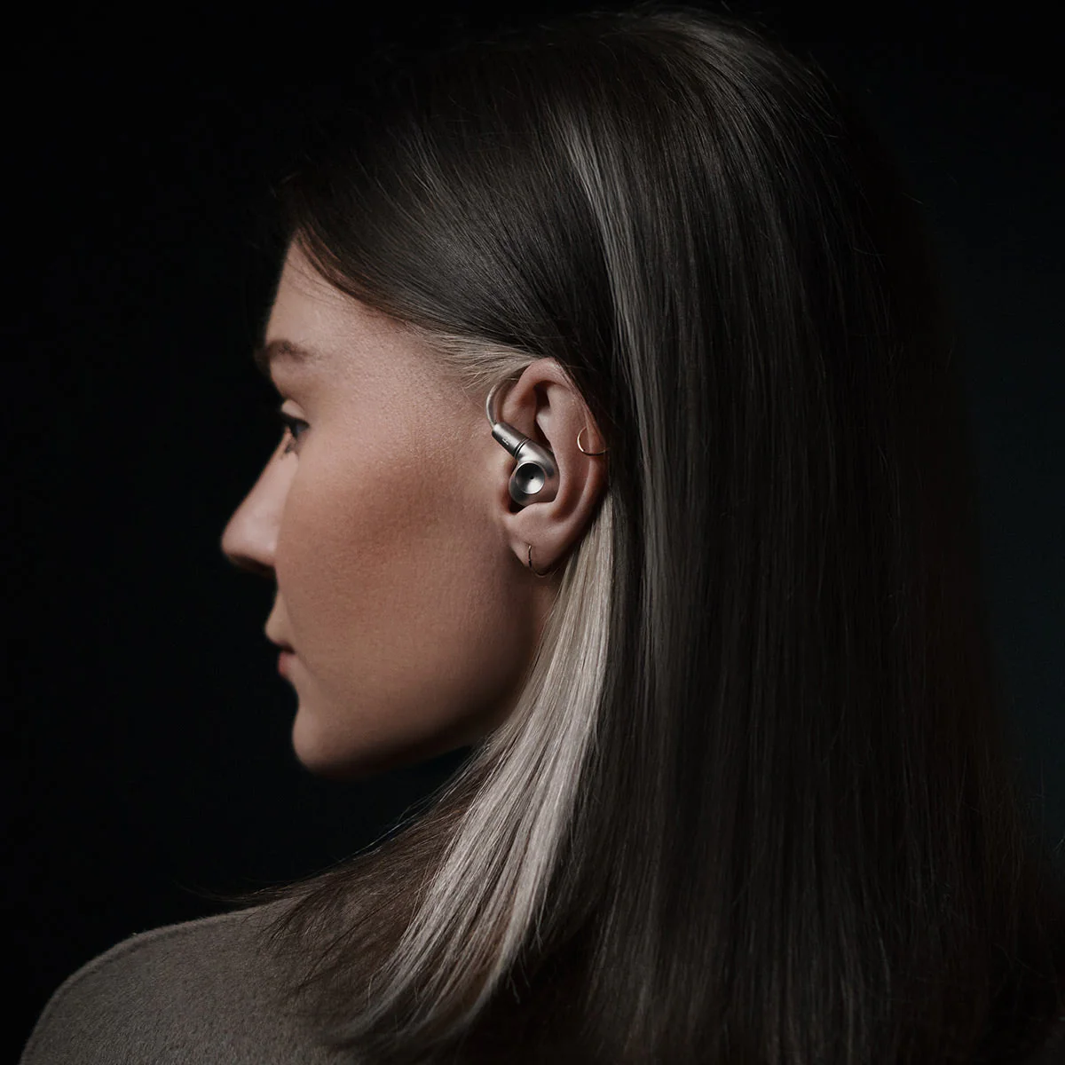 Meze Audio ASTRU In-Ear Monitor Headphones (Titanium) - Image 8