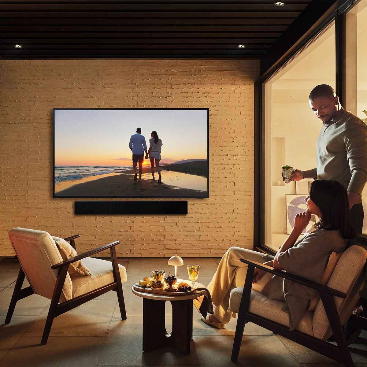 Samsung QN65LST7DA 65 4K The Terrace Partial Sun QLED UHD Outdoor Smart TV - Image 5
