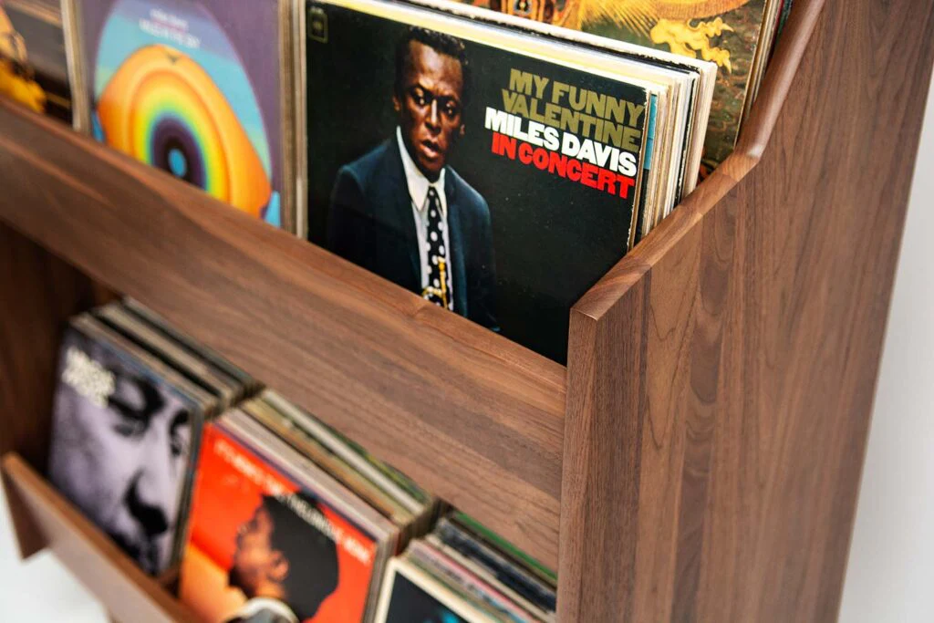 Symbol Audio LUXE 4-Bay Record Stand - Image 3